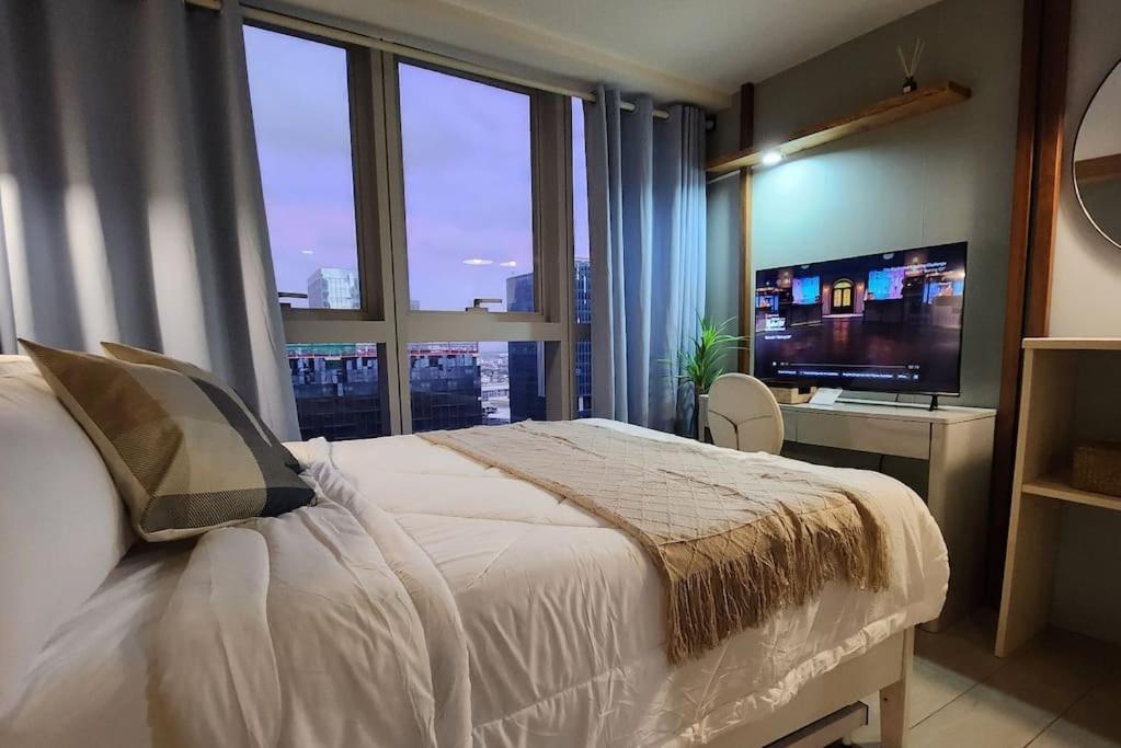 Luxestaysmnl Coastal Chic Netflx 380Mbps Pool Bgc Manila Eksteriør bilde