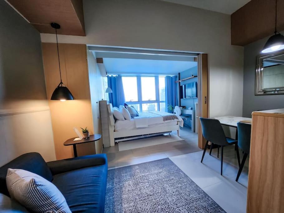 Luxestaysmnl Coastal Chic Netflx 380Mbps Pool Bgc Manila Eksteriør bilde