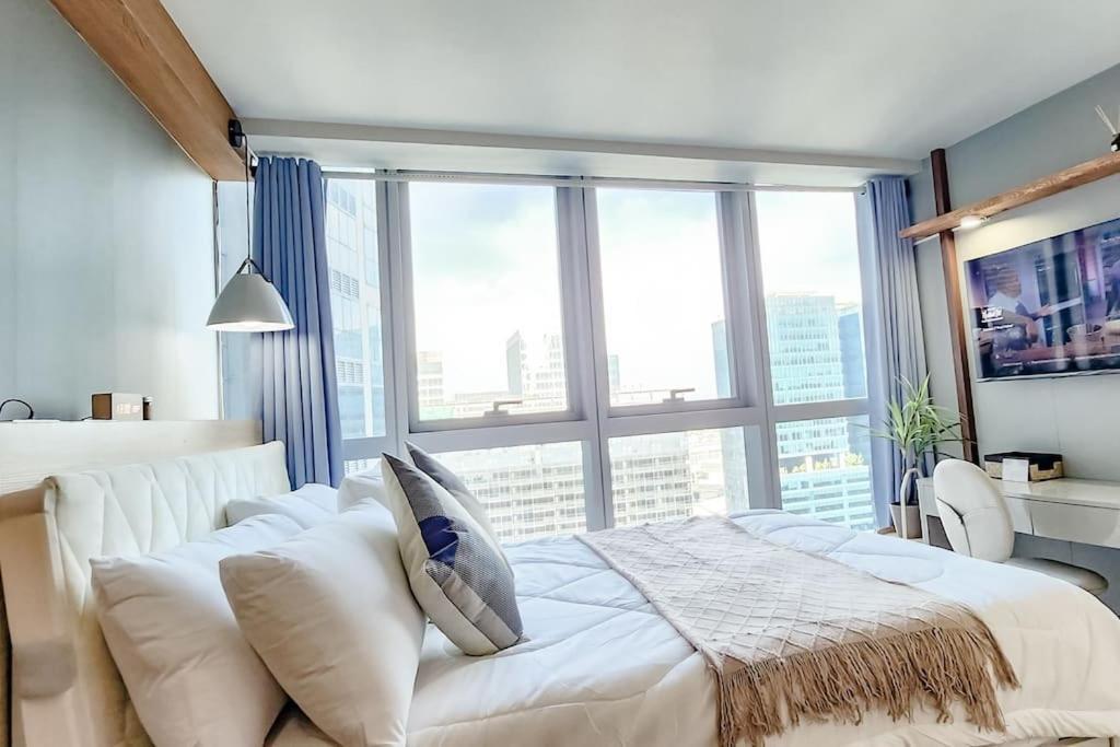 Luxestaysmnl Coastal Chic Netflx 380Mbps Pool Bgc Manila Eksteriør bilde